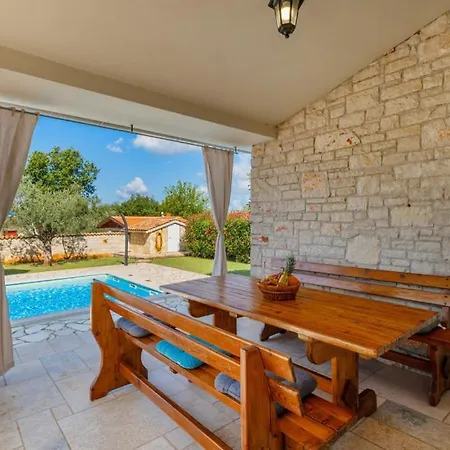 Colomba By Guide Mednjan