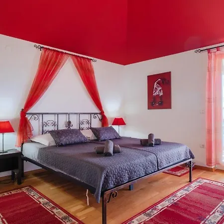 فيلة Colomba By Guide *