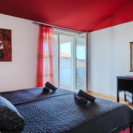 Colomba By Guide Mednjan